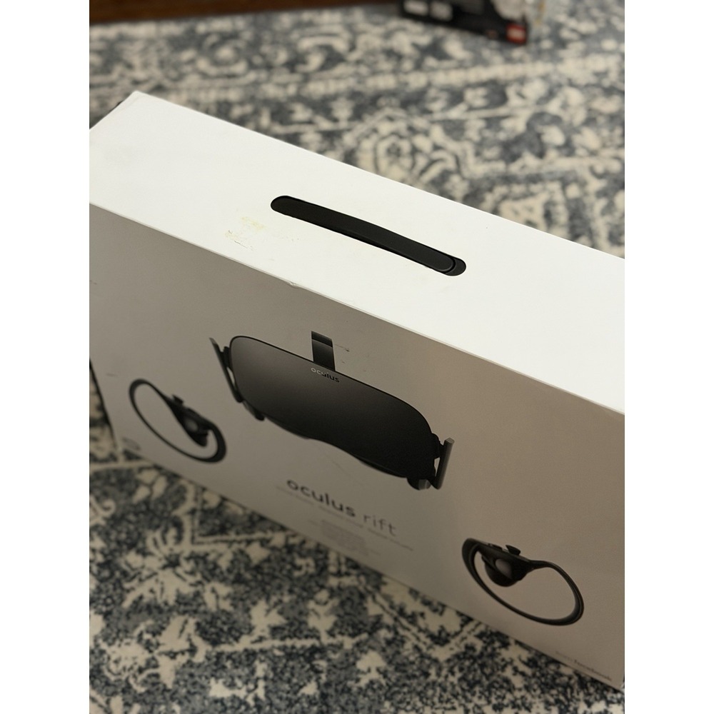OCULUS Rift CV1 VR Headset Bundle – Complete PC VR System - Picture 2 of 6